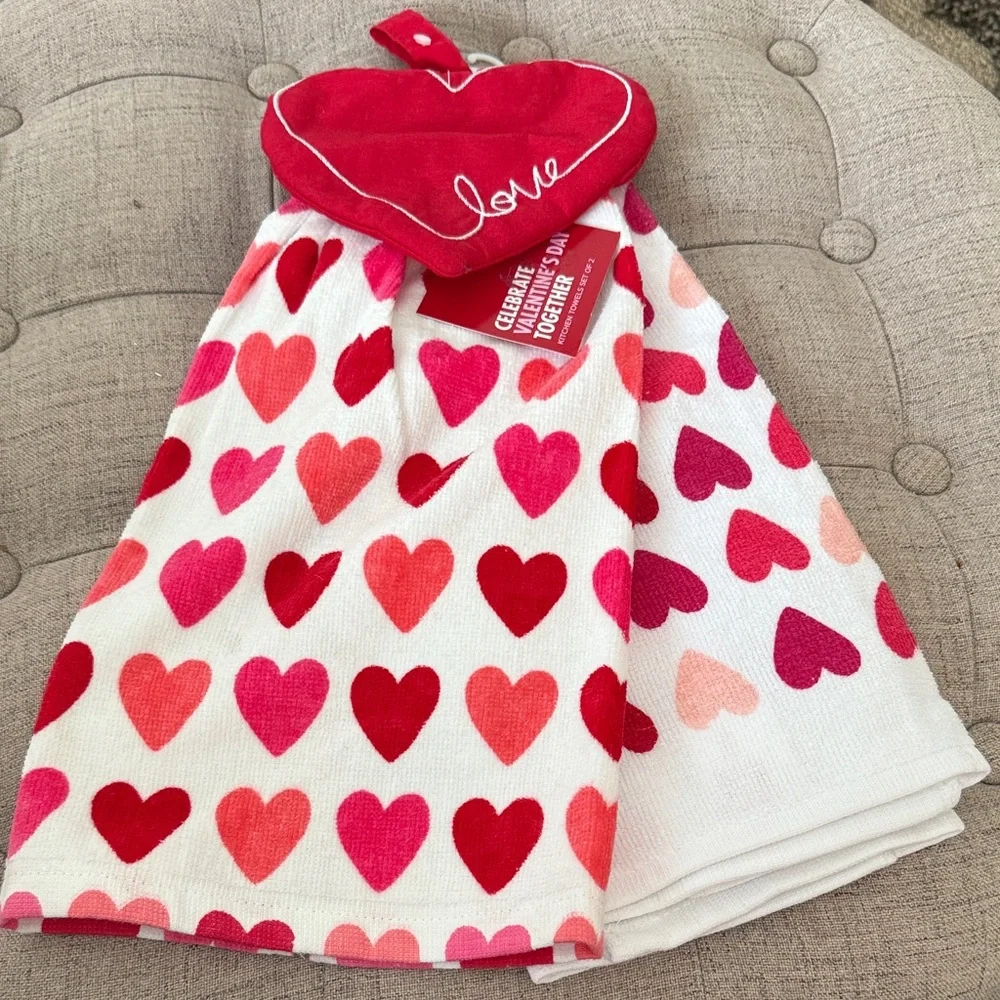 New Kohl's Celebrate Together Valentine's Day Hearts Kitchen Towel 2-Pack